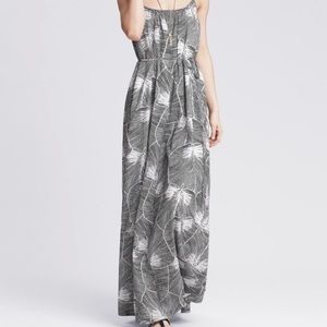 NWT Banana Republic Leaf Print Maxi Dress 4P